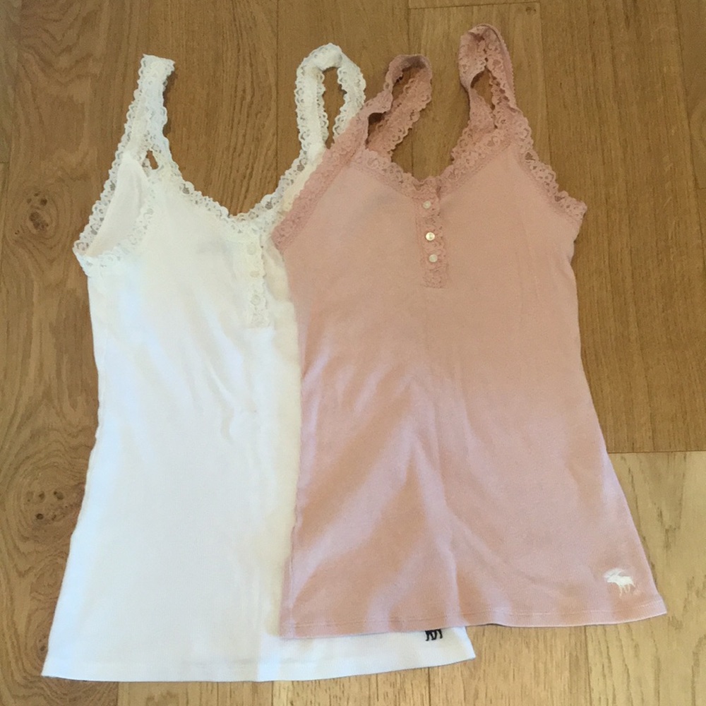 Abercrombie and Fitch Lacey tanks XS
